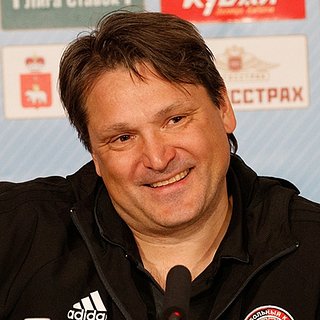 Объяснившего поражение команды присутствием разгильдяя тренера уволили Шинник, Первой, Галимов, Александр