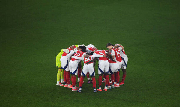 Арсенал впервые в истории АПЛ выиграл три матча подряд против Тоттенхэма Тоттенхэм, Арсенал, Англии