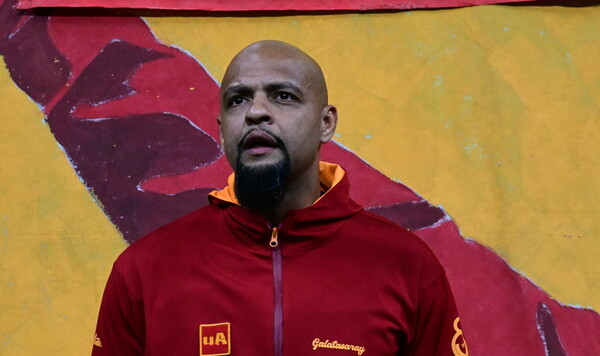 ОФИЦИАЛЬНО. Легендарный бразилец завершает карьеру в 41 год Мело, Бразилию, Турцию, Ювентусе