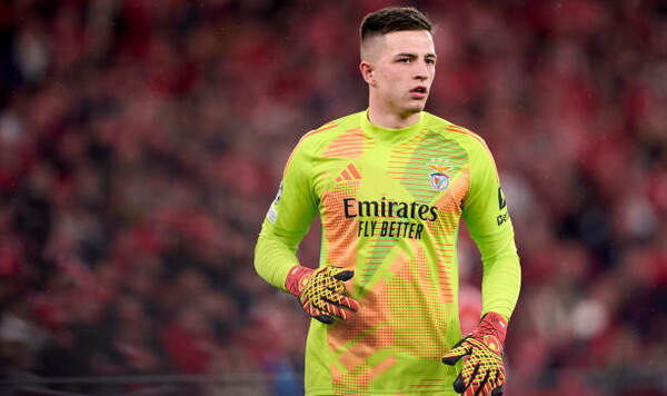 Трубин – в основе. Известен состав Бенфики на игру против Каса Пиа Бенфики, Майор, Каса, Анатолий