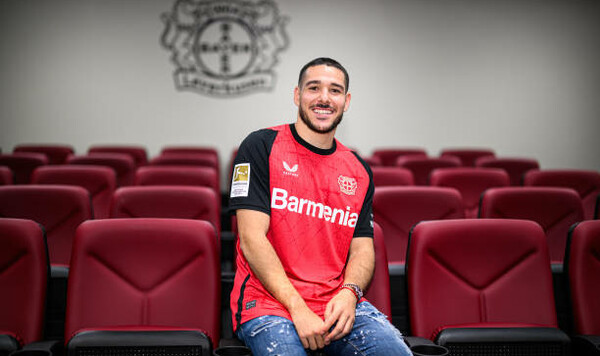 Астон, Виллы, Буэндия, Байер, Эмилиано