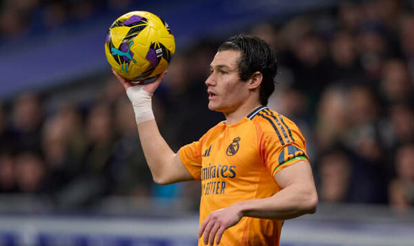 Футболист Реала расстался с девушкой и начал встречаться с ее мамой Реал, Гарсия, Райо