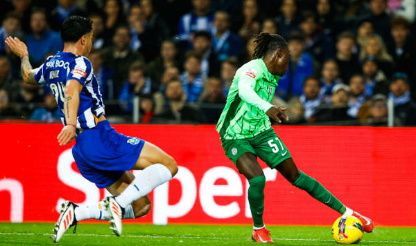 Два удаления и гол на последних минутах. Порту вырвал ничью со Спортингом Спортинг, Порту, Намасао, Фреснеда