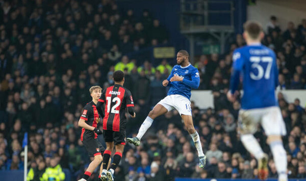 «Невероятный сезон». Фанаты о победе Борнмута над Эвертоном в Кубке Англии Борнмут, Эвертон, Англии, Кубке, Слава