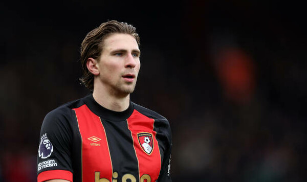 Забарный, Украины, Ньюкасл, Илья