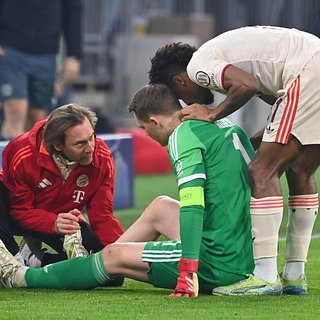 Нойер получил травму во время празднования гола «Баварии» в матче Лиги чемпионов Баварии, Байера, Лиги, Урбига