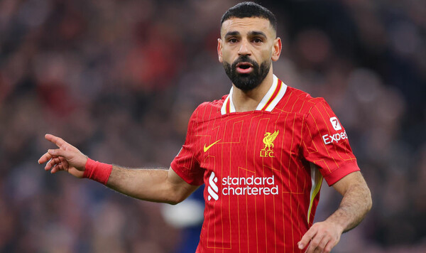 6 матчей, 6 голов. АПЛ назвала лучшего игрока февраля Салах, Ливерпуля, Собослаи, Спенса