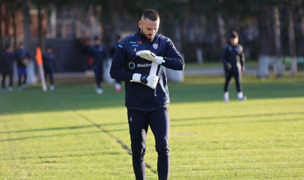 Голкипер Вереса дебютировал за сборную Молдовы, пропустив курьезный гол Кожухарь, Молдовы, Вереса, Эстонии, Андрей