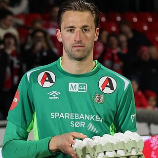 Футболиста наградили яйцами Глимт, Буде, Хайкин, Норвегии, Брюне