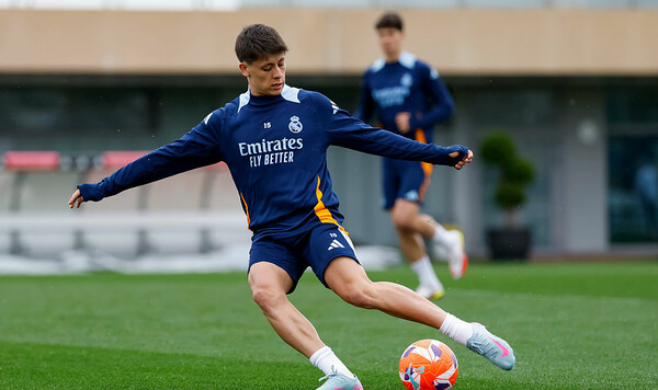 Собослаи в ожидании. Игрок, который закрывал венгру рот, едет в Ливерпуль Гюлер, Реал, Ливерпуль, Собослаи, Ардой