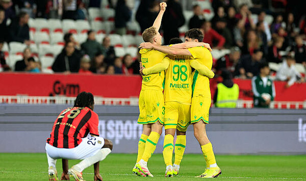 Канарейки спели в Ницце. Один из топ-4 клубов Франции потерял важные очки Нант, Ницце, Абди, Аугусто, Франции