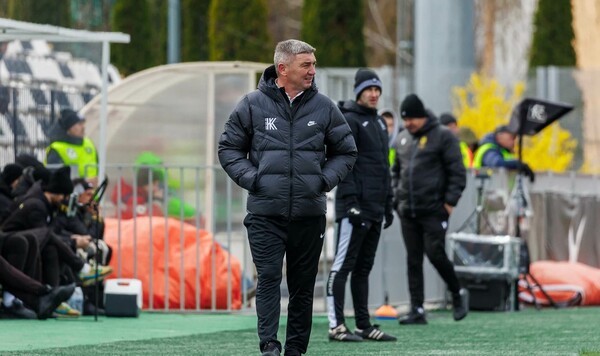 Откровенно, Руха, Руслан, Замены