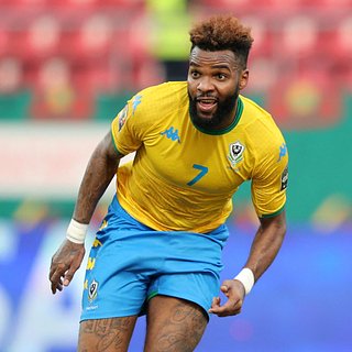 Ставший лучшим бомбардиром чемпионата Турции футболист выпал с 11-го этажа и не выжил Турции, Чжэцзян, Габона