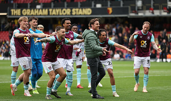 Бернли на пути к АПЛ совершил фантастическую серию без поражений Чемпионшипа, Бернли, Юнайтед, Лидс, Шеффилд