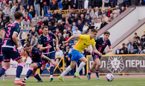 Первая лига. Металлист 1925 проиграл лидеру и выпал из топ-4 Металлист, Эпицентра, Полтаву, Мариуполь, Гапуда