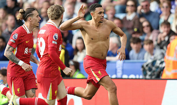 Защитник Ливерпуля отметился интересным достижением за клуб Ливерпуля, Александер, Арнольд, Трента