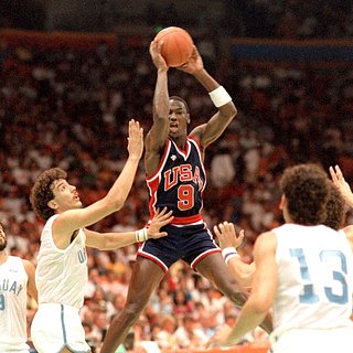 Названы самые богатые спортсмены в истории Буллз, Чикаго, Олимпийских, Анджелесе, Барселоне