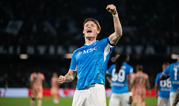 Торино, Наполи, Серии, Скотт, Мактоминей