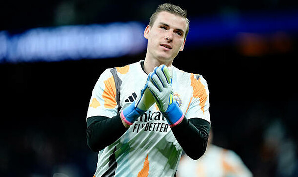 Лунин вызвал тревогу у Реала. Руководство приняло решение Лунин, Реала, Гарсии, Эспаньола