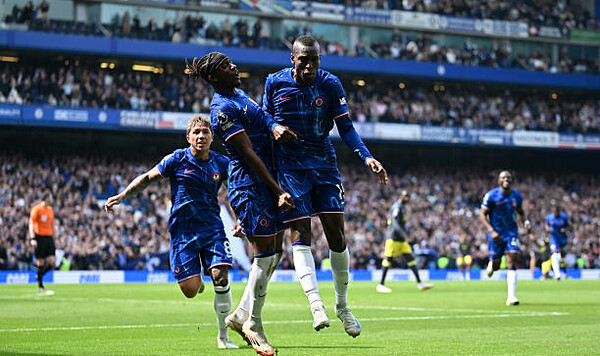 Челси нацелился сразу на трех футболистов одного топ-клуба Челси, Барселона, Fichajes, Боруссии