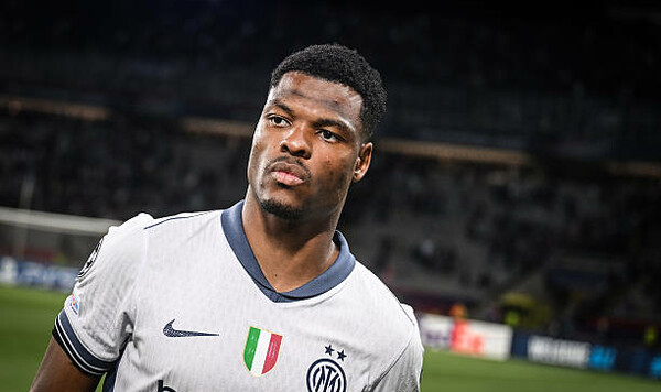 Интер, Дюмфрис, Барселона, Лиги, Коку