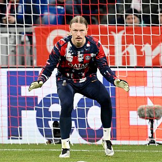 Сафонов пропустил два мяча в проигранном ПСЖ матче чемпионата Франции Сафонов, Франции, Страсбургу, Матвей