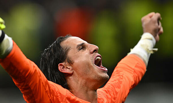 «Сукин сын». Президенту Барселоны не понравилось, что сделал вратарь Интера Интер, Барселоны, Лапорту, Зоммер, Ламина