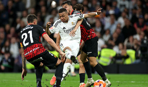 Реал вырвал победу в игре с Мальоркой. Празднование Барселоны отложено Реал, Мальорки, Барселоны, Мбаппе, Килиан