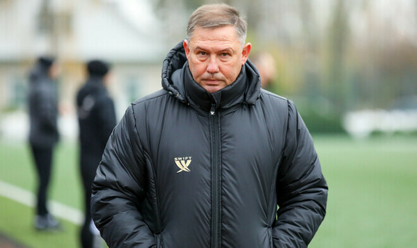 Остались без главного тренера. Клуб Первой лиги имеет финансовые проблемы Кремень, Первой, Игорь, Ковниру