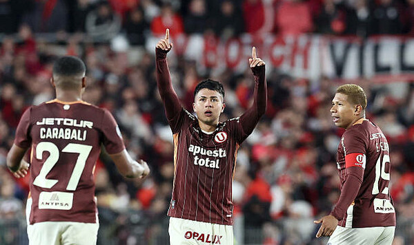 Кубка, Университарио, Либертадорес, Хайро