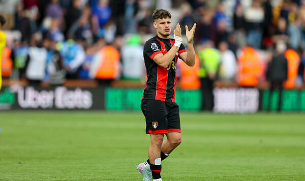 Повлияет на Забарного. Борнмут готовится продать защитника в Ливерпуль Забарного, Борнмут, Илью