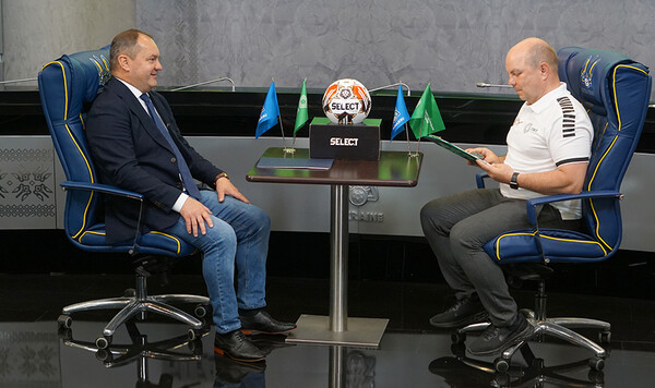 Второй, Первой, Украину, Металлург, Колос