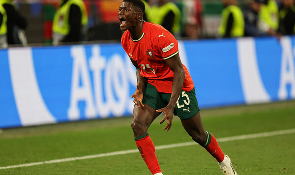 Нуну Мендеш должен взять Золотой мяч, но он его ни за что не получит Мендеш, Нуну, Золотой, Наций, Ямаль