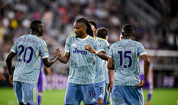 Ювентус повторил несколько своих достижений в матче против Аль-Айна на КЧМ Ювентус, Данило, Салернитаны, Коста