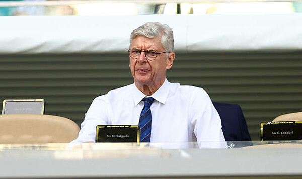 ФОТО. Легендарный тренер Арсенала посетил тренировку Боруссии Дортмунд Боруссии, Арсен, Нойендорф, Дортмунд, Йоахим