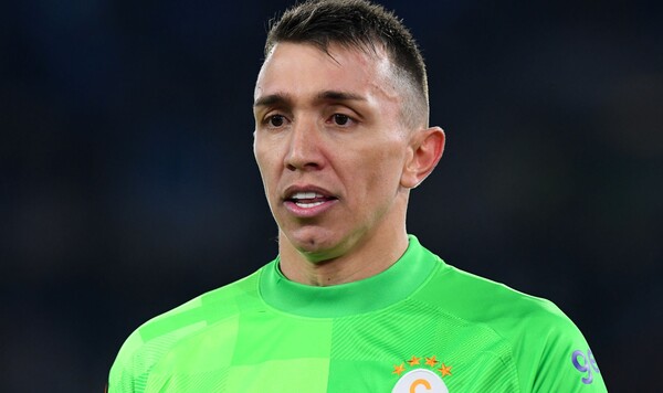 Муслера, Галатасарая, Уругвая