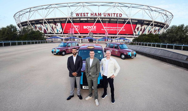 West, Трой, Кокс, Калтениекс