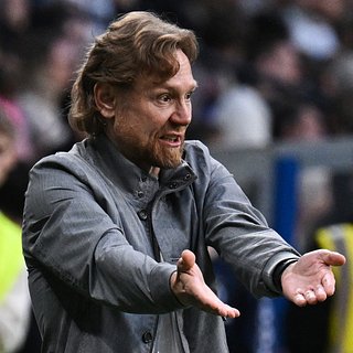 Карпин назвал завышенными зарплаты футболистов в России Карпин, Дмитрий, Булыкин, Рынок