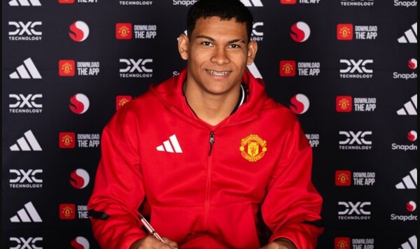 ОФИЦИАЛЬНО. Манчестер Юнайтед подписал перспективного защитника Юнайтед, Джейдон, Рэшфорд, Санчо, Алехандро