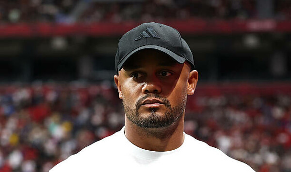 Мусиалы, Джамал, Травма, Компани