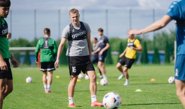 ОФИЦИАЛЬНО. Клуб Первой лиги продолжил сотрудничество с двумя игроками Ювхимец, Роман, Киреев, Андрей, Первой