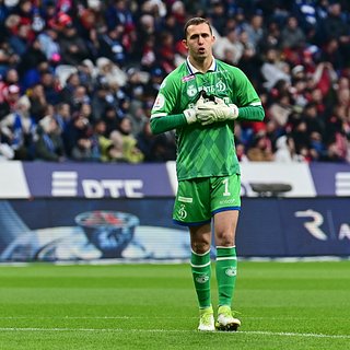 Вратарь «Динамо» рассказал о своей последней драке Динамо, Лунев, Байер, России