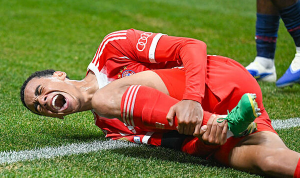 Мусиала, Благодарю, Доннарумму