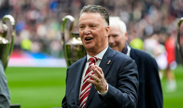 «Все было плохо». Легендарный тренер вылечился от рака Юнайтед, Манчестер, Нидерландов