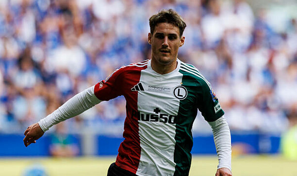 Критиковал власти. Экс-форвард Динамо отказался лететь на матч еврокубка Динамо, Шкурин, Легии, Казахстан