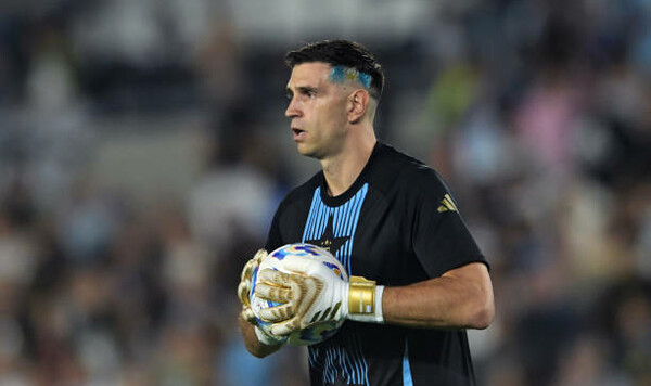 Аморим попросил МЮ подписать одного из сильнейших голкиперов мира Манчестер, Мартинес, Эмилиано, Юнайтед, Аморим