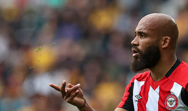 70 миллионов фунтов. Манчестер Юнайтед завершил трансфер вингера Юнайтед, Мбемо, Манчестер, Бриан