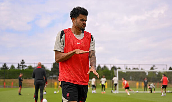 Ливерпуля, Диас, Баварию, Норвича, Лестера