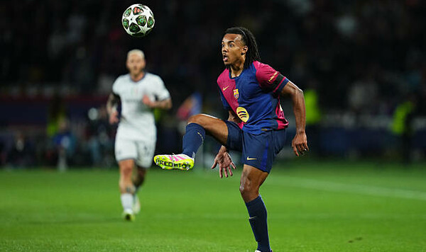 Барселона близка к продлению контракта с ключевым игроком Кунде, Барселона, Жюля