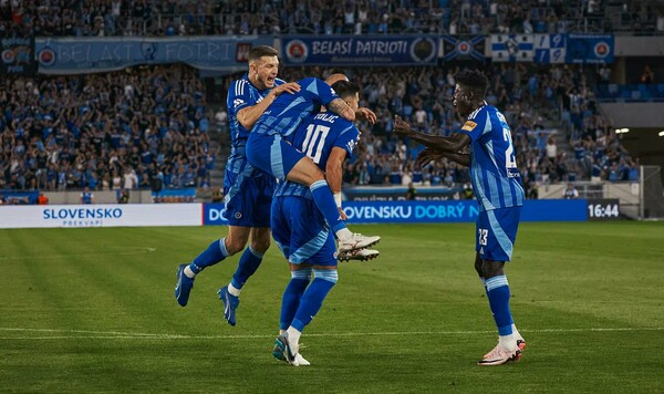 Слован, Зриньски, Кухаревич, Братиславы, Толич